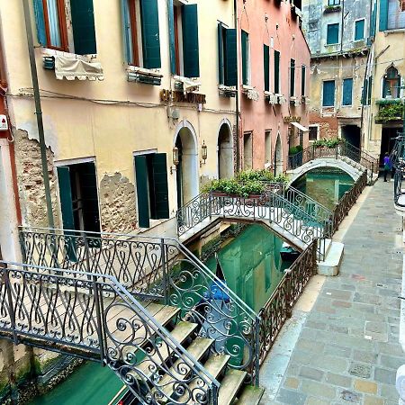 Central Flat Romantic Domus Remedio Venecia Exterior foto