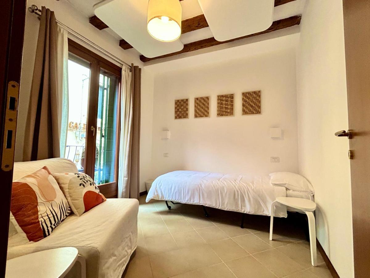 Central Flat Romantic Domus Remedio Venecia Exterior foto