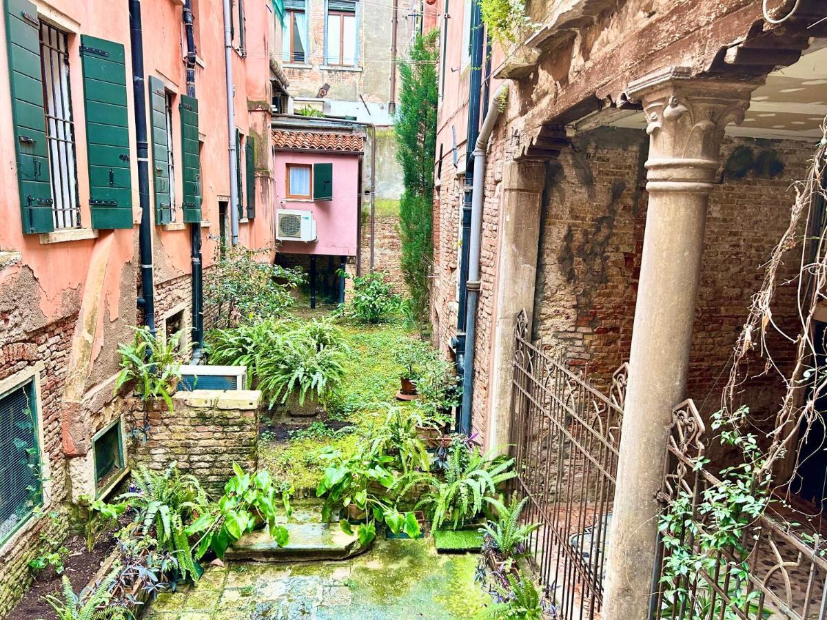 Central Flat Romantic Domus Remedio Venecia Exterior foto